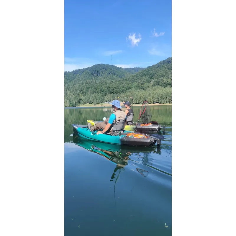เรือคายัคแบบมีครีบขับเคลื่อนด้ - Fishing Kayak Sit In บทวิจารณ์และราคา